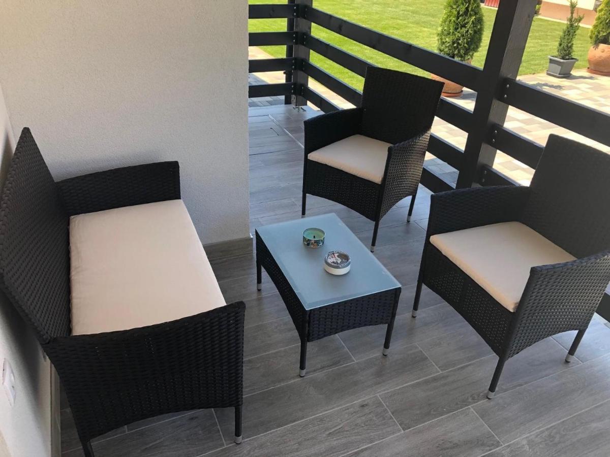 Napsugar & Virag Apartman Tiszafüred Exterior foto